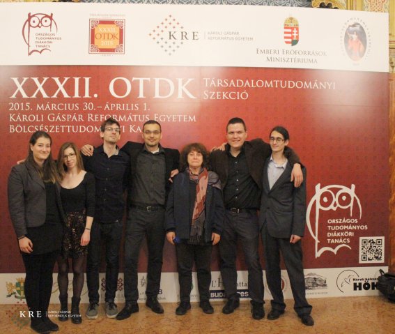 OTDK fal előtt készült képek